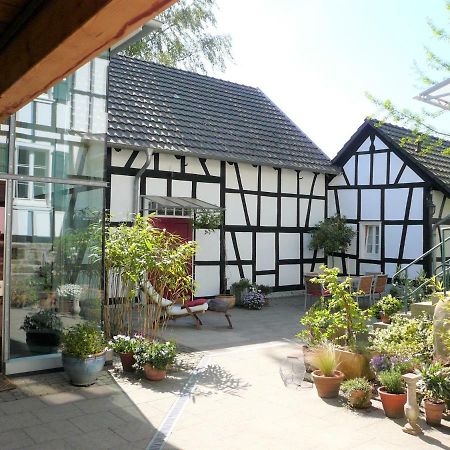 Ferienhaus Im Fachwerkhof 'Haus In Bewegung' Seelscheid ภายนอก รูปภาพ