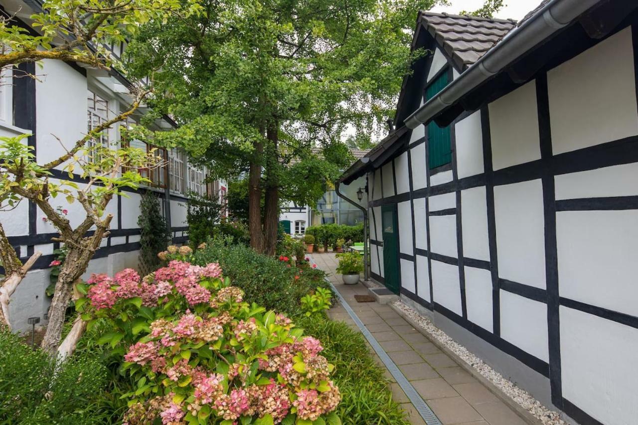 Ferienhaus Im Fachwerkhof 'Haus In Bewegung' Seelscheid ภายนอก รูปภาพ
