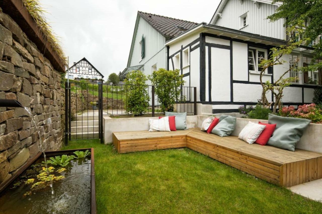 Ferienhaus Im Fachwerkhof 'Haus In Bewegung' Seelscheid ภายนอก รูปภาพ
