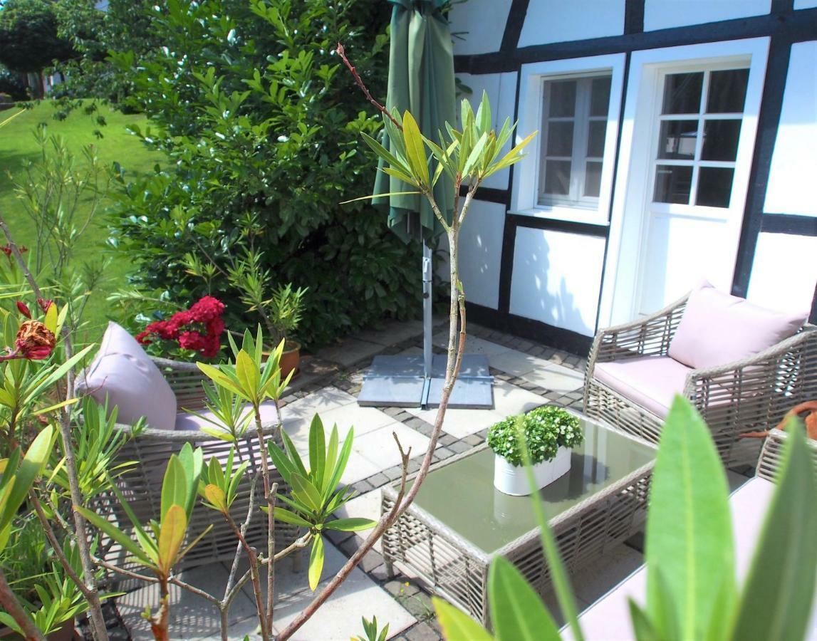 Ferienhaus Im Fachwerkhof 'Haus In Bewegung' Seelscheid ภายนอก รูปภาพ